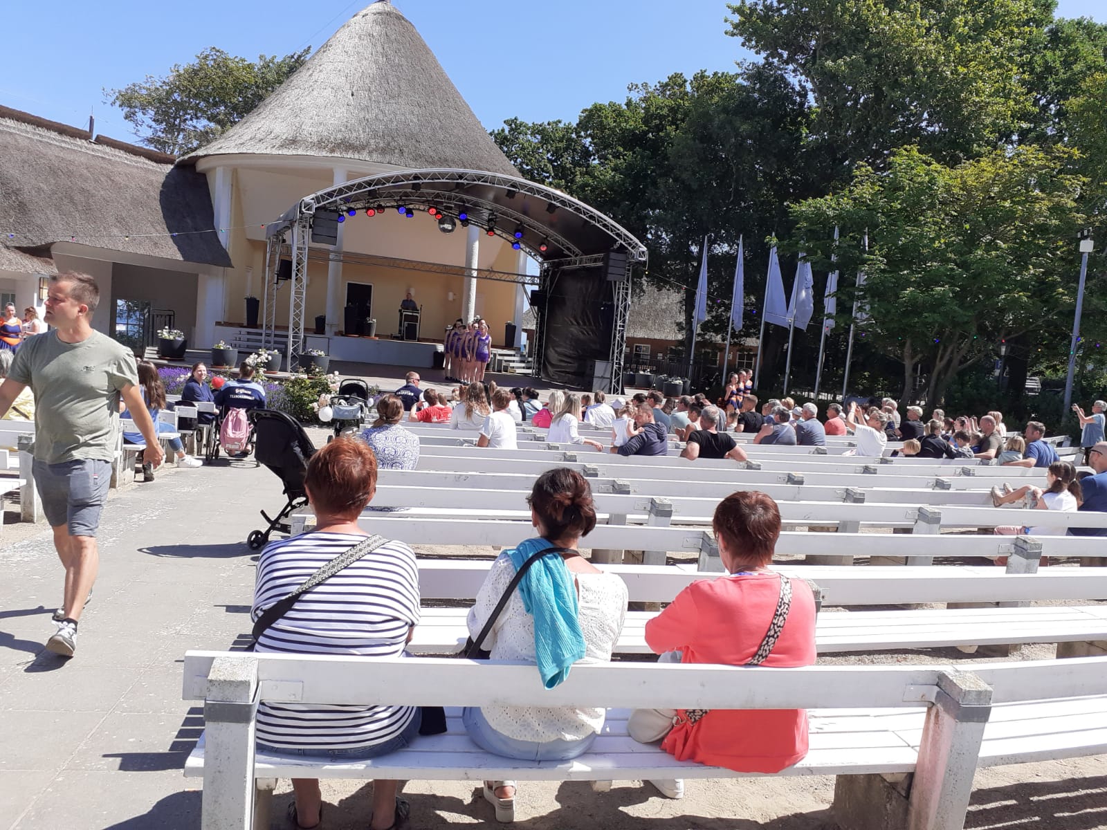 Sommerfest des Katzenschutz lockt mehr als Tausend Besucher in den Konzertgarten